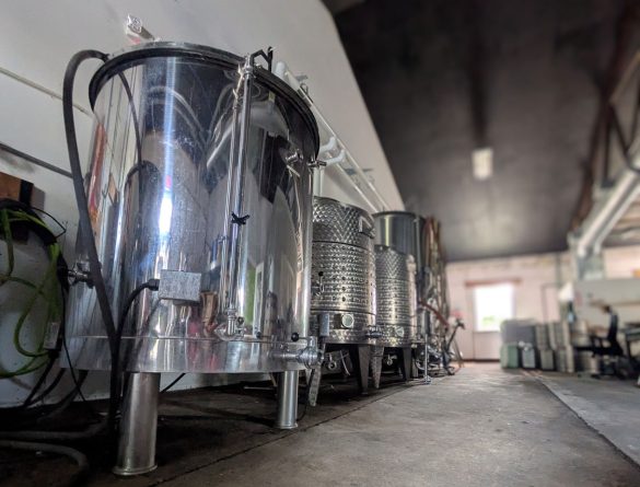 Berlin Brewing Brew Room - image with brew kettles and fermentors